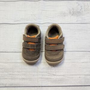 5C Stride Rite Brown Kyle Sneakers